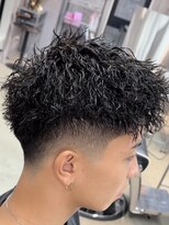 メイン(MENIN)&nbsp;フェードツイストパーマ【相模大野/メンズ/眉毛/町田】