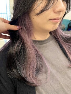 ルイ(ROUIS produced by LUCK 津田沼) ROUIS 津田沼　インナーカラー　モーブピンク