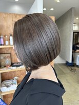 ニド(2do)&nbsp;ボブ＋ハイライト＋イルミナカラー