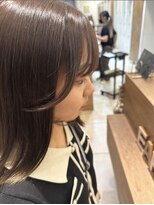 アース オーセンティック アクロスプラザ 与次郎店(EARTH Authentic)&nbsp;頬骨隠すフェザーバング