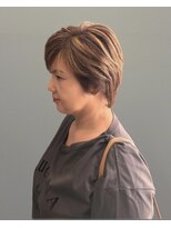 ソレ 森田店(SOLE.)&nbsp;襟足が浮きづらいショートボブと白髪ボカシハイライト