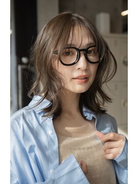 エインアンリー 明治神宮前(AIN.ANLY.) ミディアムレイヤー、ミディアムパーマ、パーマゆるめ