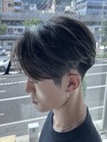 アヴァンス 神戸元町(AVANCE) メンズ刈り上げセンターパート/ハイライトカラー