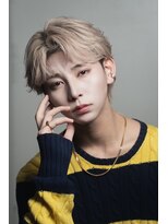 ネイビー(NAVY) 初めてのヘアカラーは“アッシュベージュ”で垢抜けヘアに