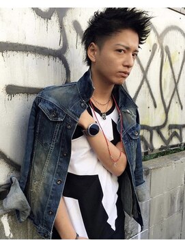 リグフクオカ(L.I.G fukuoka) 福岡スパイキーショートアップバングツイストスパイラルパーマ