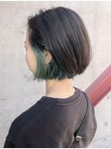 インナーカラー　モスグリーン　ボブ