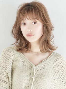 フォンズ(FONS) くびれレイヤーミディ×透明感カラー_韓国ヘア エアリーミディ