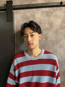 カーニー 上野(kearny) アップバング/ツーブロックマッシュ/波巻き[上野駅]