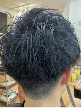 カットハウス はさみの部屋 マッシュパーマ/ショートレイヤー/ネイビーブルー/前髪あり