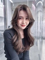 フィヴェント(Fivent)&nbsp;カーテンバングな前髪が人気！くびれレイヤーでプチイメチェン♪