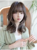 顔周りレイヤー/インナーベージュカラー/前髪あり