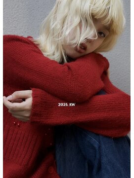 ウーフ(U-fu) カーリーなブロンドヘア