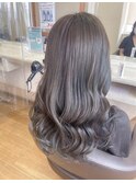 どの世代にも幅広く人気グレーカラー♪