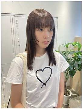 リアン(Lien) アッシュグレーカラー 顔周りレイヤーカット