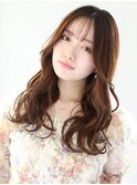 ガーリーな顔まわりレイヤーゆる巻きロング×ラテブラウン