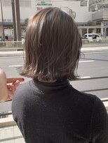 ティディ(Tidi) 外ハネレイヤーボブ/くびれボブ/韓国ボブ/切りっぱなし/豊中庄内