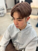 ソソ(soso.)&nbsp;MEN’S HAIR/ベージュカラー/刈り上げセンターパート/木更津
