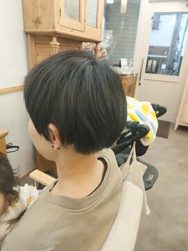 シェリー(Cherie) マッシュショート/耳掛けショート/