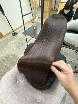 ラヴィエ(RAVIE) 【半田・髪質改善】縮毛矯正/トリートメント/マンツーマン