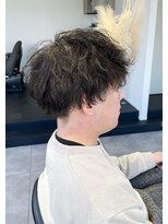 ユーリ(JUURI)&nbsp;波巻きパーマ（ツーブロ）