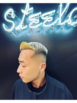 スティーロ 渋谷(Steelo) サイドパート×スキンフェード