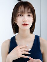 レノラ 本町(LENORA) ◯薄めバングぱっつん前髪長めバングこなれミディアムイメチェン