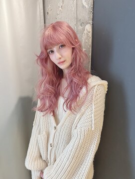 シリー(Silly) ピンクカラー×ウェーブヘア