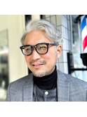スタイリングが楽になる！根元、毛先に動きのあるパーマ