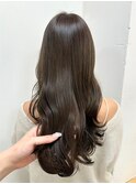 オリーブベージュ