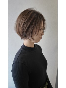 くびれショート/透明感ベージュ/似合わせカット