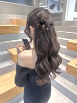 カケル(×.)&nbsp;ハーフアップお団子/結婚式ヘア/ヘアアレンジ