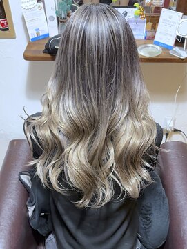 ブレイズヘアー(BLAZEhair) 【ツヤMAX】ナチュラルグレージュバレイヤージュ×ブリーチ2回