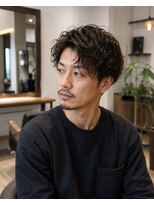 MEN's Baguz MEN'Sカット/ MEN'Sパーマ/ MEN'Sカラー 黒髪無造作カール大人メンズパーマ