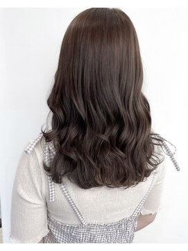 プラグ バイ ネオリーブ(plug by neolive) マロンベージュ☆くびれヘア/デザインカラー/アースカラー