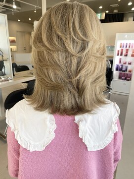 リア 近鉄八尾店(Lia) レイヤー　ベージュ