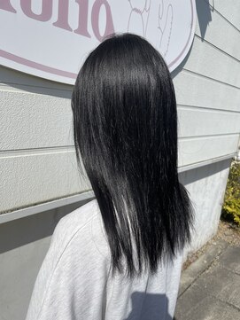 ジュリア(Giulia) 黒髪ストレート