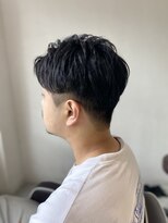 ソイクフ(SOY KUFU)&nbsp;MEN’S HAIR カルマパーマ束感ショートアッシュブラック