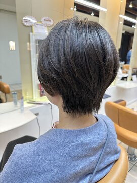 クオリス 上板橋店(QUALIS) レディースショートボブスタイルアッシュブラウンカラー