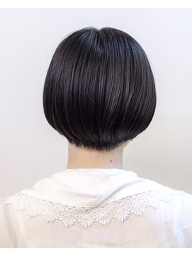 ルプラ ガーデン(le-pla garden) 前下がりショート#黒髪#耳掛けショート#くびれショート#ボブ