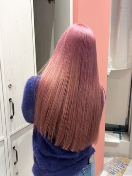 リー 梅田(Lee) ブリーチ2回必須/ハイトーンピンク/ホワイトピンク/髪質改善