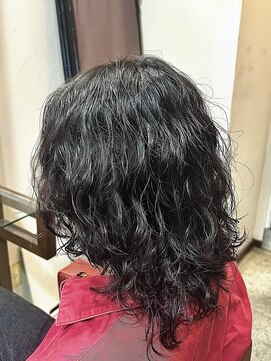 ハイパー(HYPER) 黒髪ロングサーフカール(メンズ/パーマ/サーフカール/眉毛)