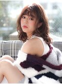 大人可愛い小顔前髪ありモテ髪ルーズウェーブミディくびれヘア