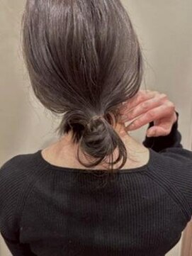 ピノ ウメダ(Pinot UMEDA) #ゆるっとたゆませポニーテール