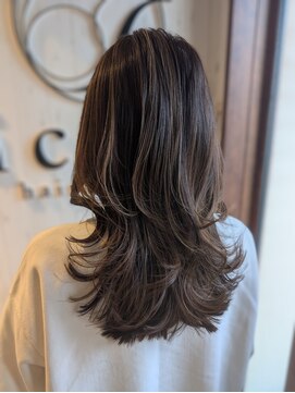 イル(iru) ハイライト×グレージュ☆白髪ぼかし対応