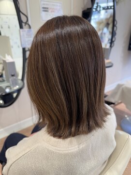 アッシュ 二俣川南口店(Ash) ミディアムボブ