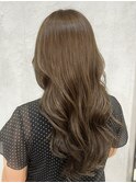艶感たっぷりベージュカラー