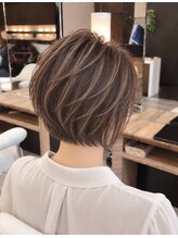 ヘアサロン ビビット 志紀店(VIVIT)&nbsp;ハイライト×ショートボブ