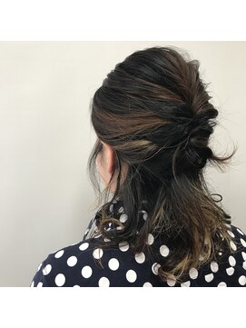 町上津役の美容室 ハーフアップ