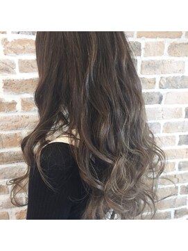 エフユーデー(FUD) 外国人風ハイライトカラー/ホワイティアッシュ/冬カラー