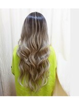 サーティーン(THIRTEEN) グラデーションカラー♪ハイトーンでも艶々ロング